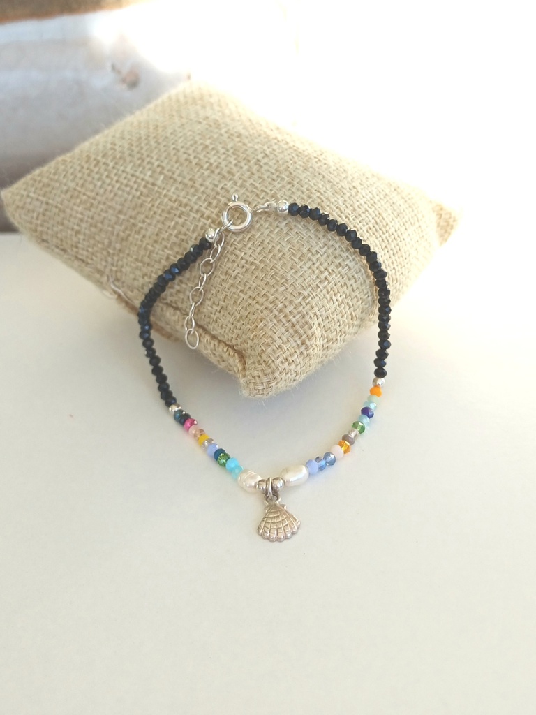Pulsera negra conchita plata