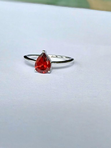 [N000106] Anillo granate plata 7 